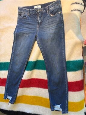Kut from the Kloth Dark Blue Skinny Jeans with Ankle Distress